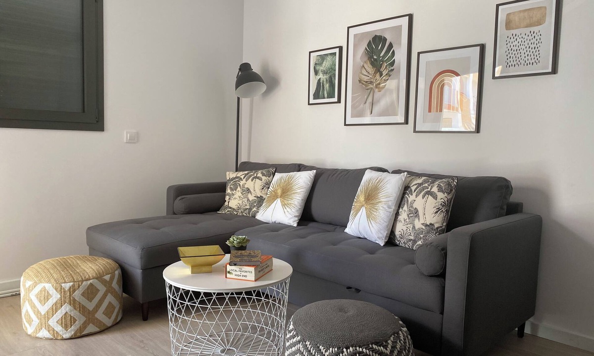 Llanca Apartment | New luxury apartment w/rooftop pool in Llanca Port