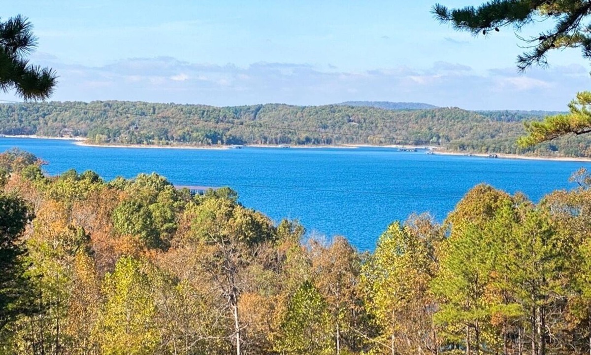 Rogers Cottage | NEW! Luxury cottage with epic lake view