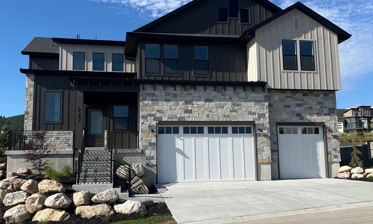Ogden House | NEW Luxury Home super comfy By Snowbasin & Pow Mow - Inquire for minimum night requirements
