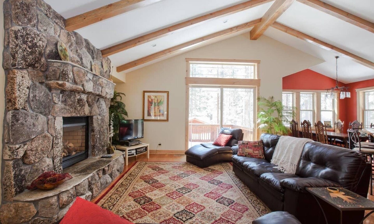 Al Tahoe House | New Luxury Home Near LAKE/CASINOS/HEAVENLY 30 day rental.