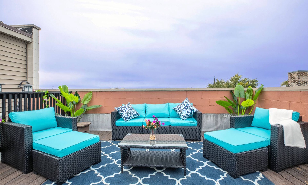 Ukrainian Village Condo | NEW LUXURY PENTHOUSE CONDO