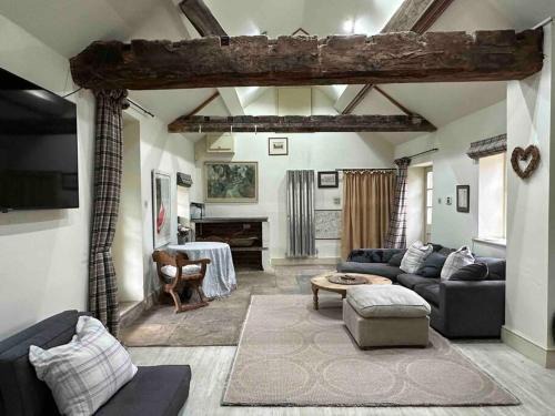 South Cadbury Apartment | New luxury self-contained studio