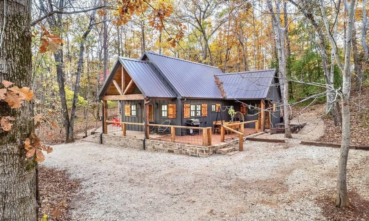 Rusk Cabin | NEW@LuxuryCABIN, 10 acres + Movie Cabin, Secret Reading Nook, Fire Pit, Deer+