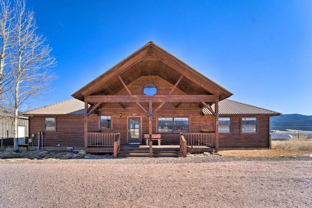 Eagle Nest House | New Mexico Cabin Hideaway w/Eagle Nest Lake Views