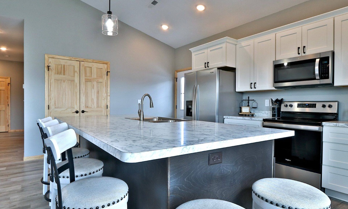 Milford House | New Milford Lake House
