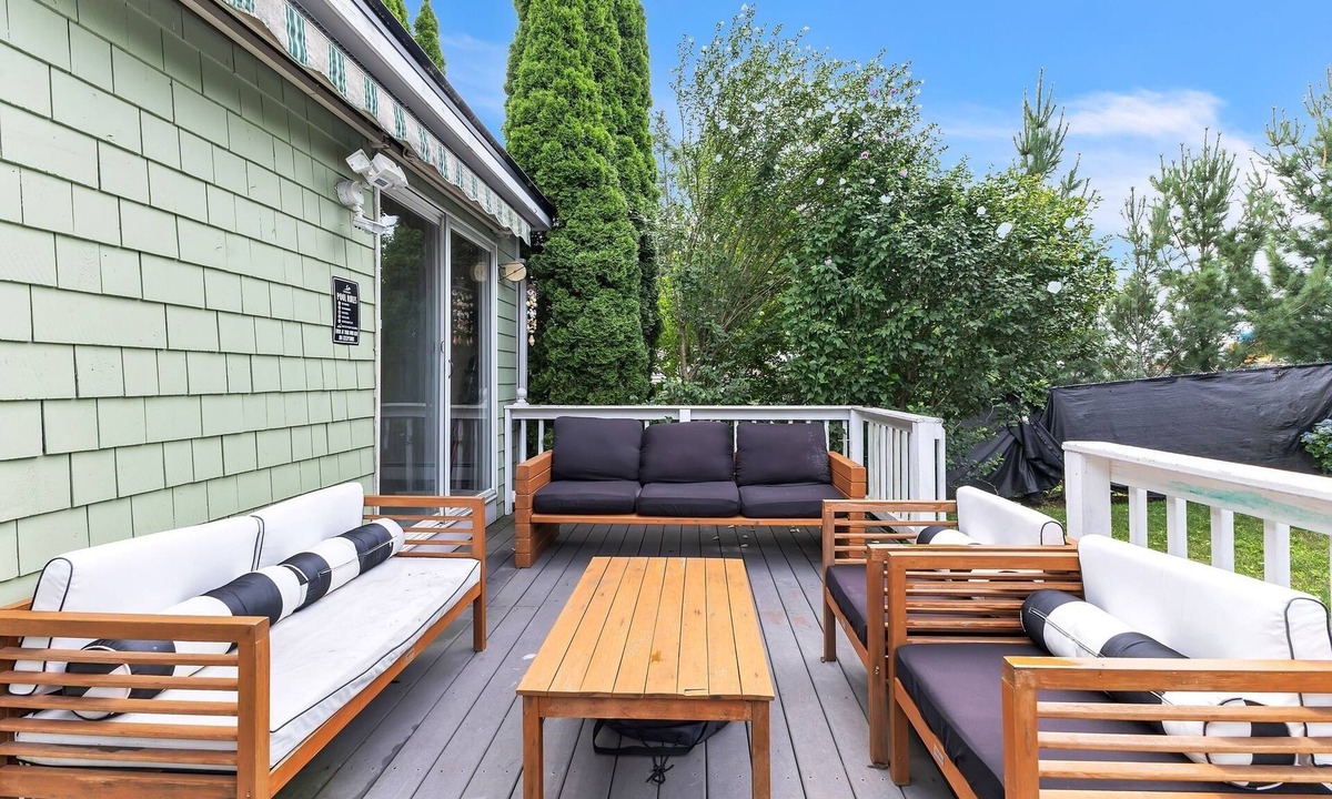 North Providence House | NEW! Minimal Modern Home Getaway