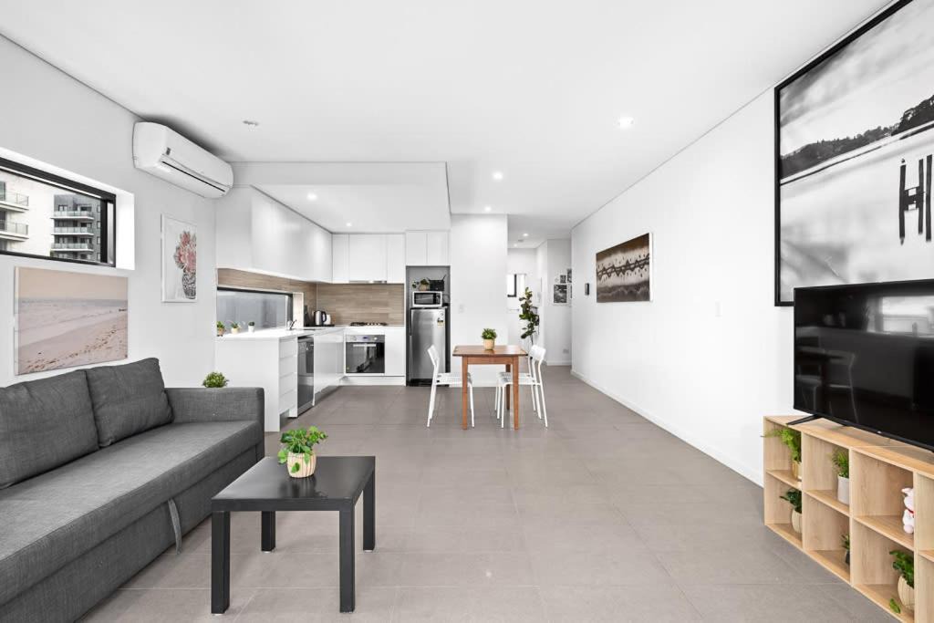 Homebush Apartment | New Modern 2BR 2 baths Apt in Homebush Sleeps 6