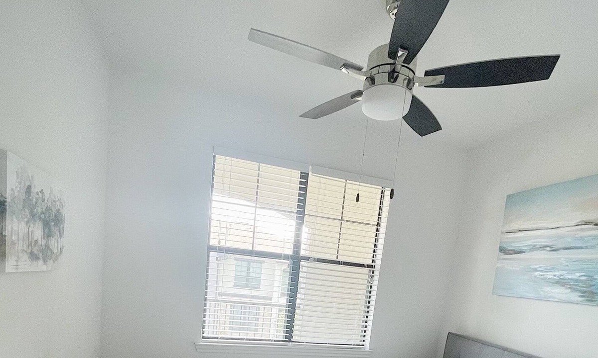 Austin Apartment | NEW-Modern 2BR w/2 min drive to Shops/Food/Entmt