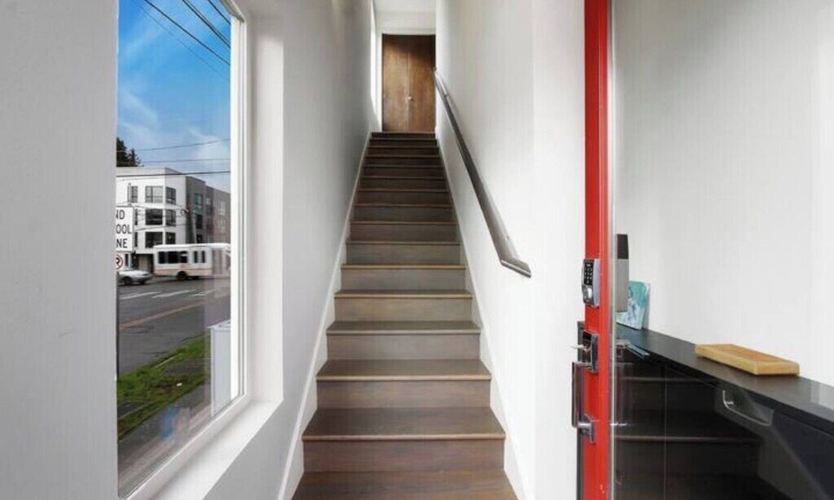 Whittier Heights House | NEW! Modern Ballard Townhome w/Rooftop + Parking