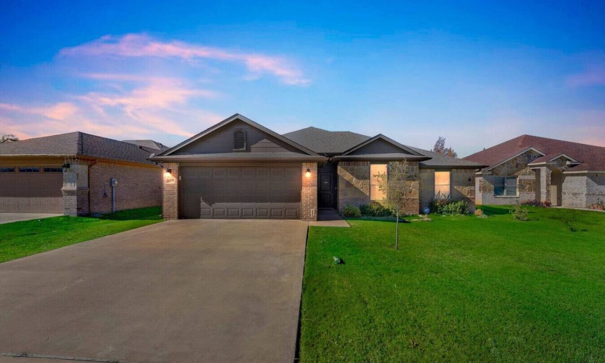 Grand Prairie House | New - Modern Bohemian Home