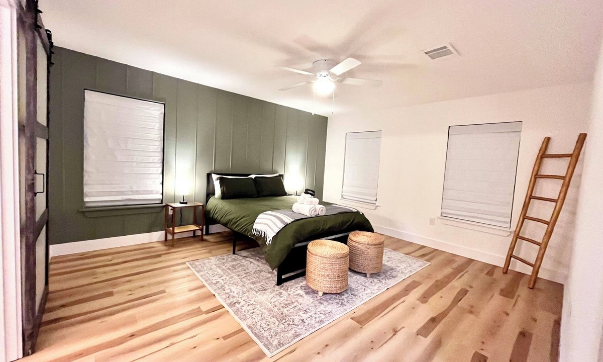 Bertram Villa | NEW Modern Hill Country Hideaway