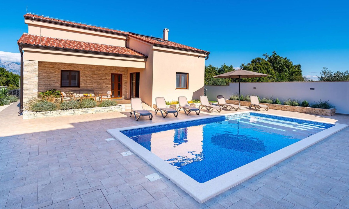 Lovinac House | New, modern house for sunny, refreshing vacations near Zadar.