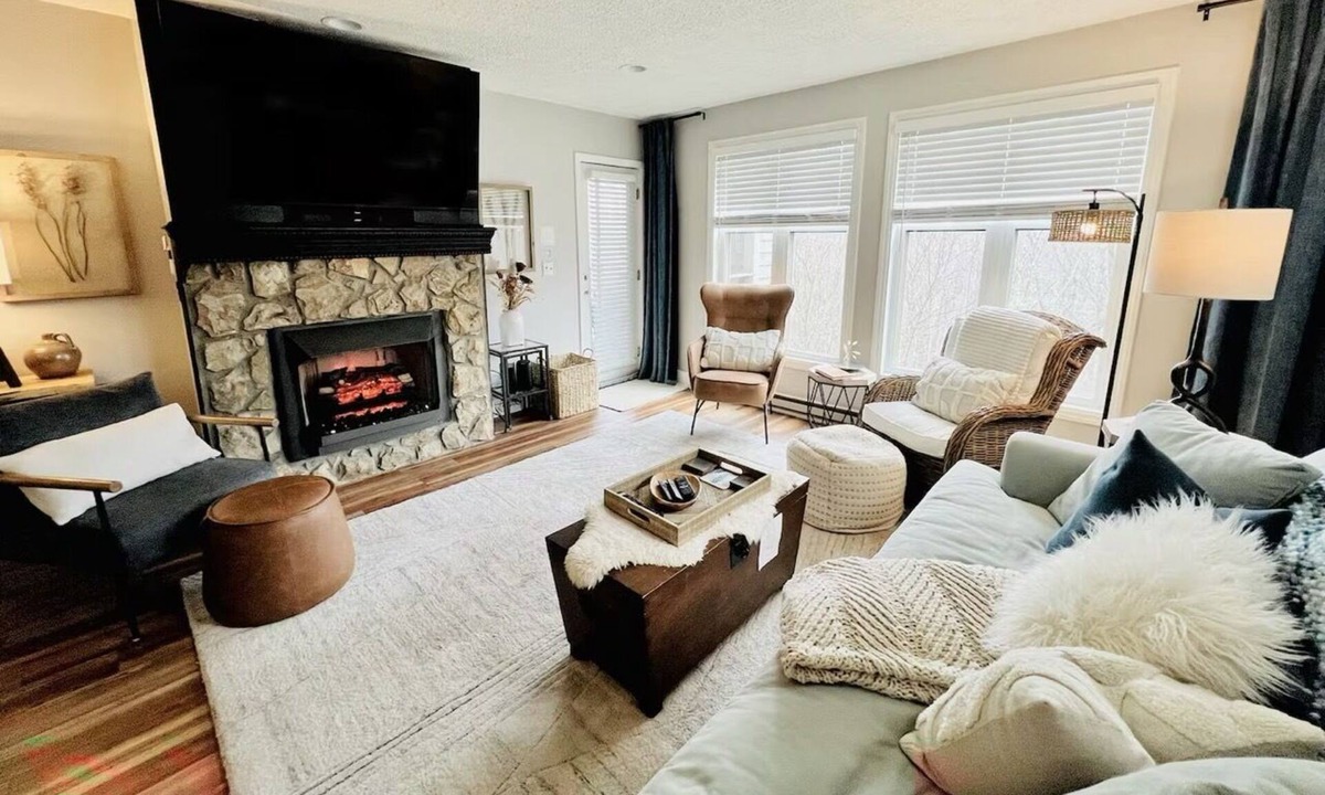 Seven Devils Condo | New! Modern Lux Retreat w/2 King Suites/Mtn Views!