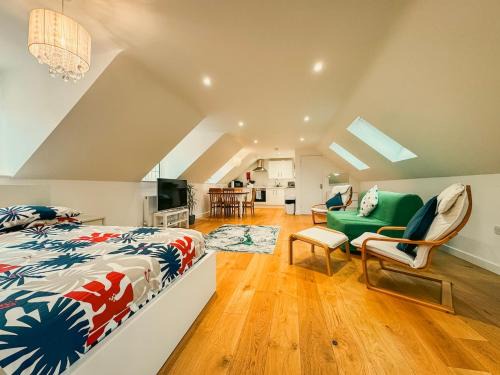 Chandler's Ford Apartment | New Modern Studio in Chandlers Ford with Parking