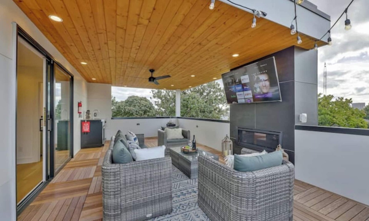 Old Fourth Ward House | New Modern Town-Home with Stunning Rooftop Views