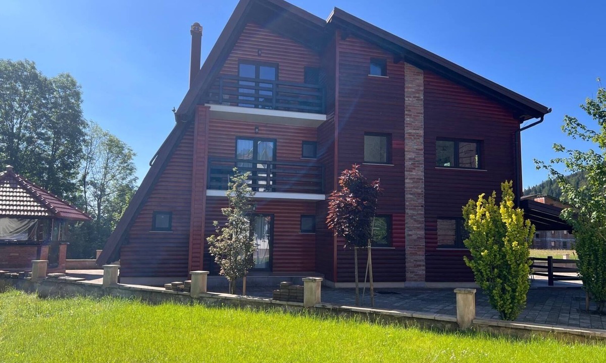 Jasenak Apartment | New mountain villa with pool, barbecue and outdoor activities