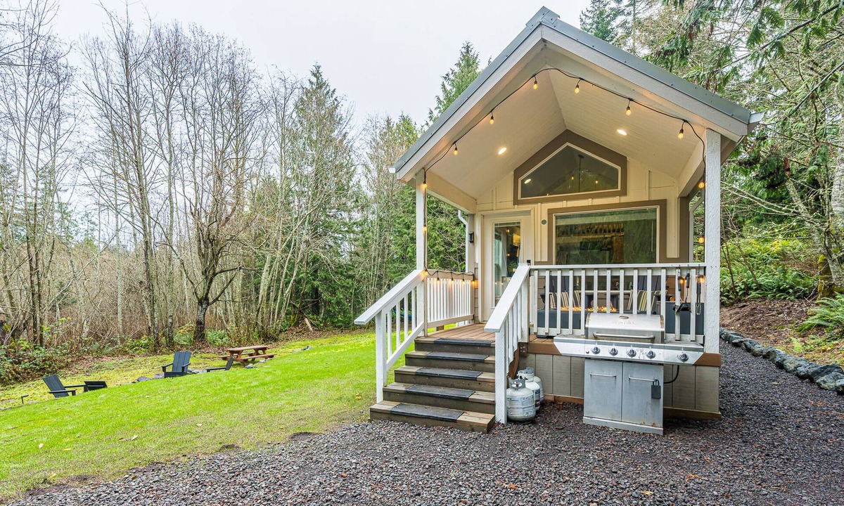 Port Angeles House | NEW Nestled Private Tiny Home Situated Near ONP
