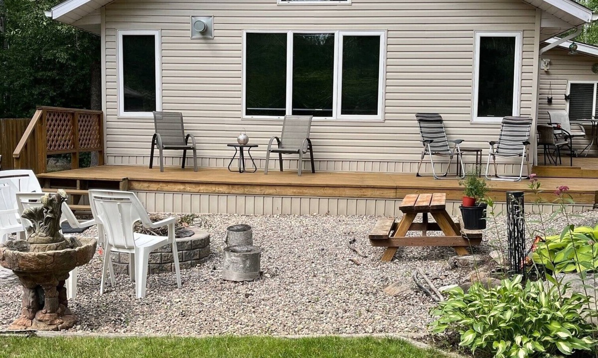 Lester Beach Cabin | NEW NIRVANA RENTALS LISITING*Stay 2 days get 2 days free*Cottage with Hot Tub