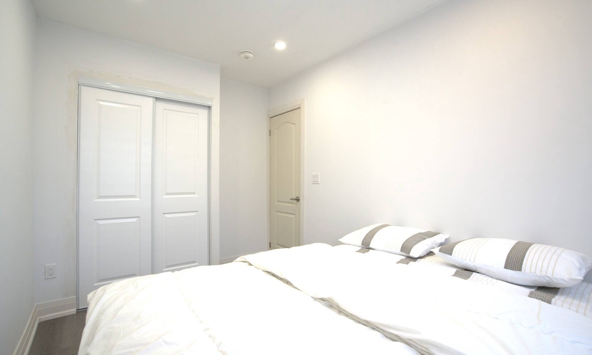 York University Heights Apartment | New one bedroom apartment in main floor