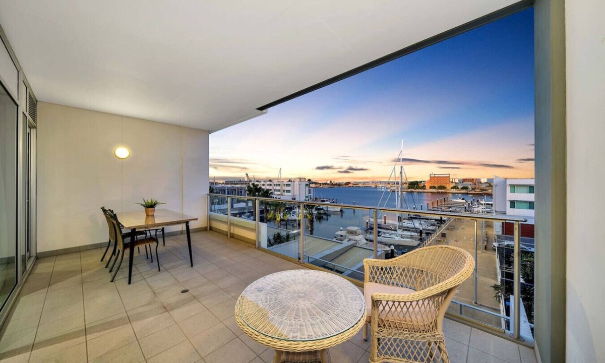 New Port Apartment | New Port Executive | By Host Solutions