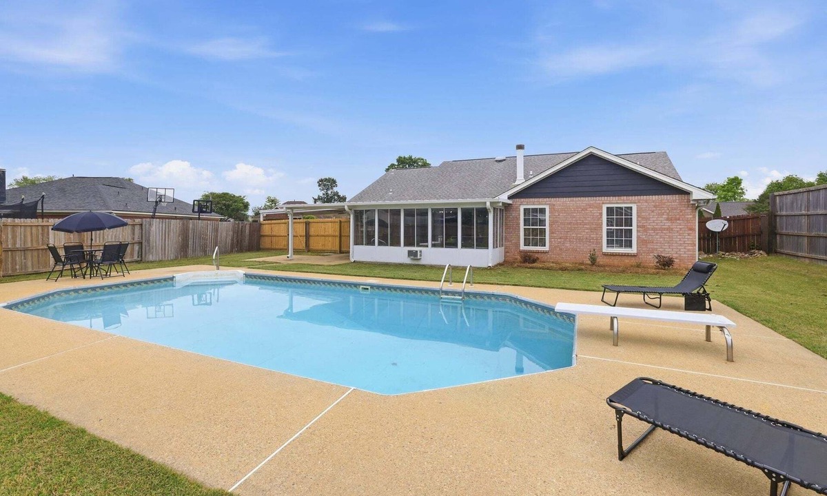 Prattville House | NEW! Private Pool Privacy RTJ Golf 17 Springs