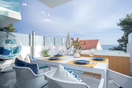 Krizni rat Apartment | NEW! ReLux - ZF Hvar