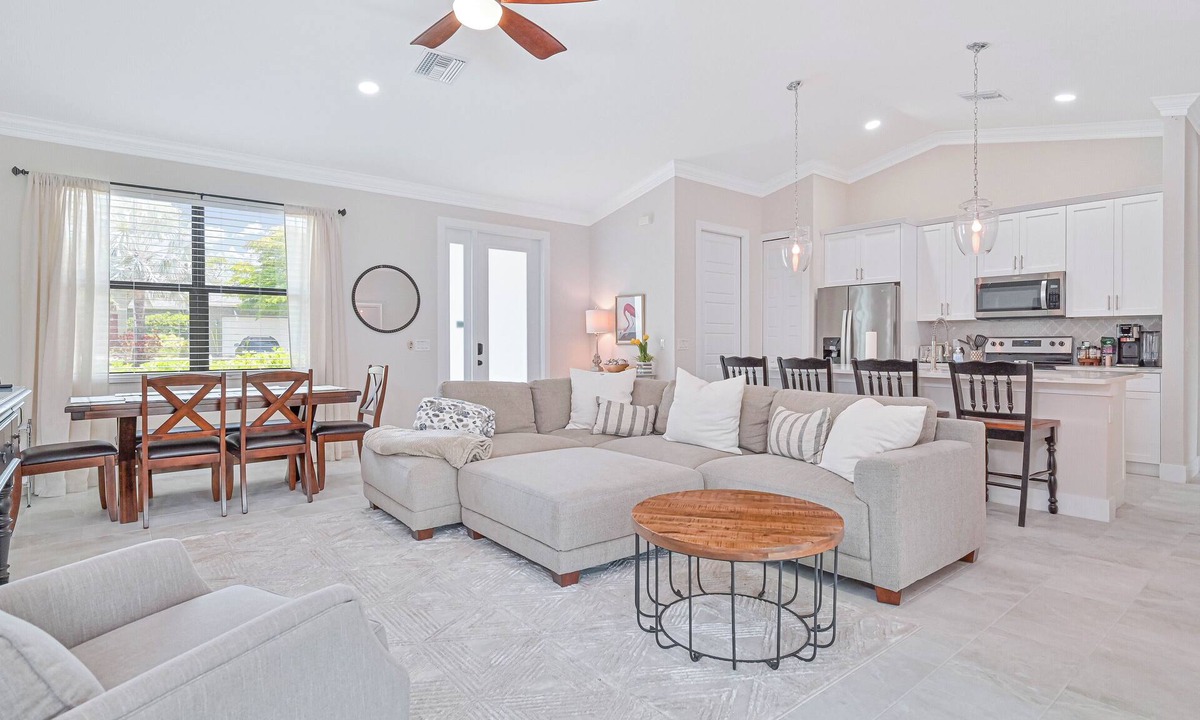 Bonita Springs House | New Remodeled and Quiet 4 bed pool home by Coconut Point - Close to Beaches!