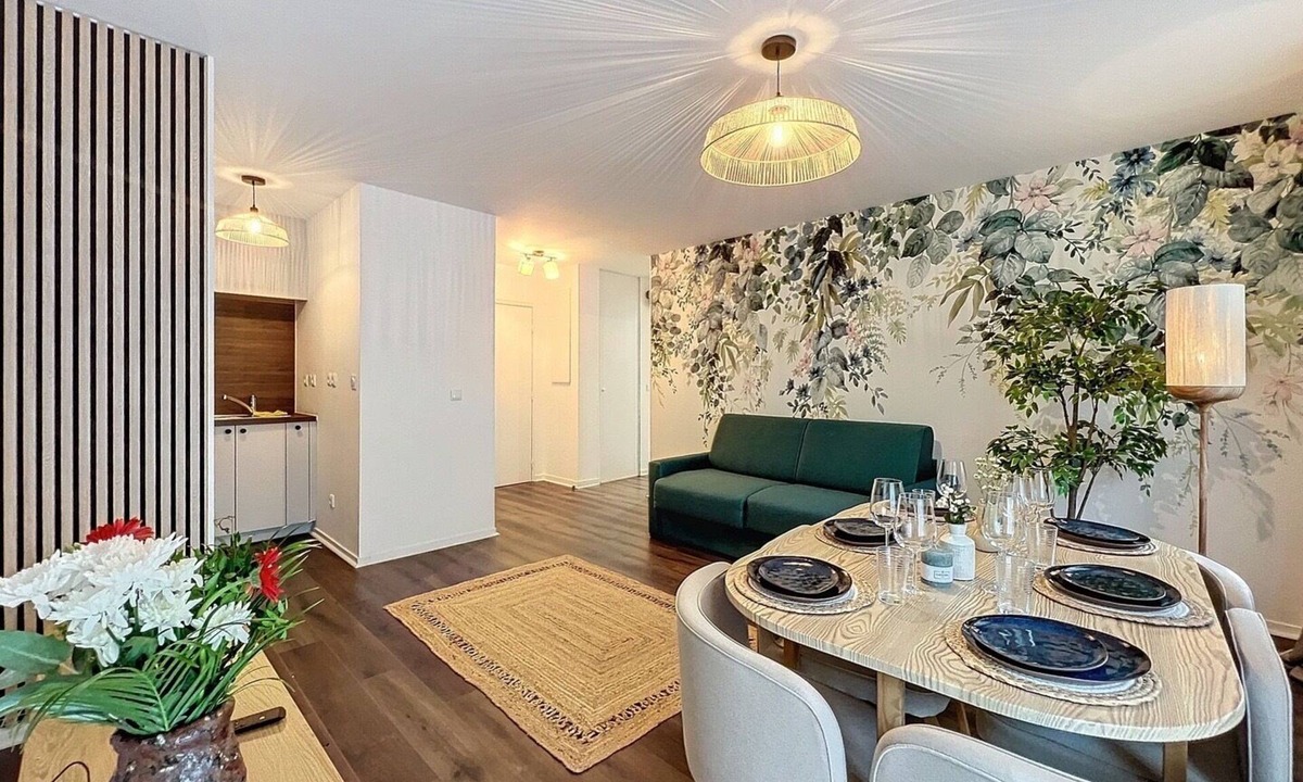 Chessy Apartment | New Renovated Apartment at DISNEYLAND, 1 min walk from RER with free PARKING