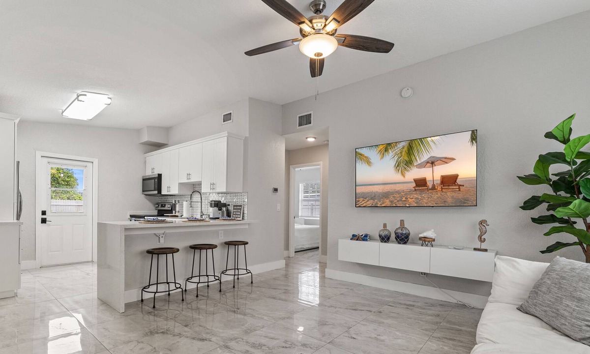 Lake Worth Corridor Cottage | NEW! Renovated Coastal Home ~3.5 Miles to Beach