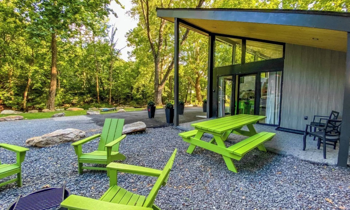 Peterstown Cabin | New River Gorge Cabin at Four Fillies Lodge-Wheelchair Accessible