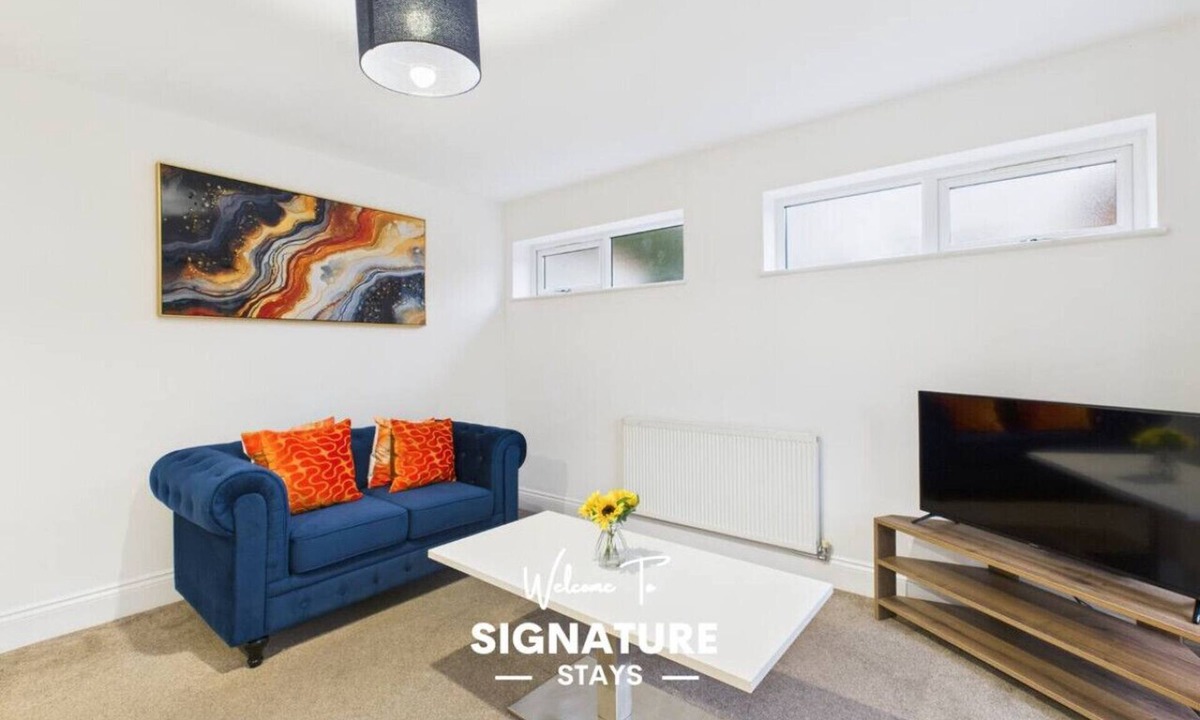 Wychbold House | *New* | Saxon Way | Gym | Pool & Spa