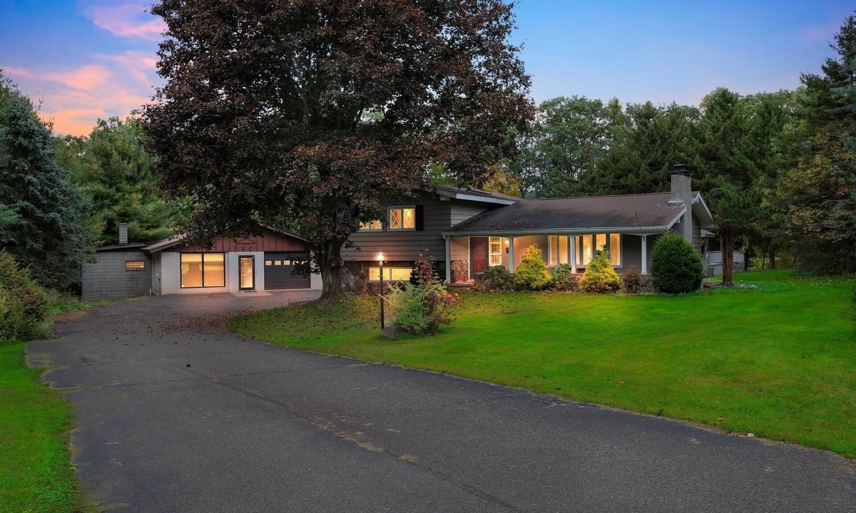 Unadilla House | NEW! Sidney Lodging (3-Bedroom Home) - Pets Allowed