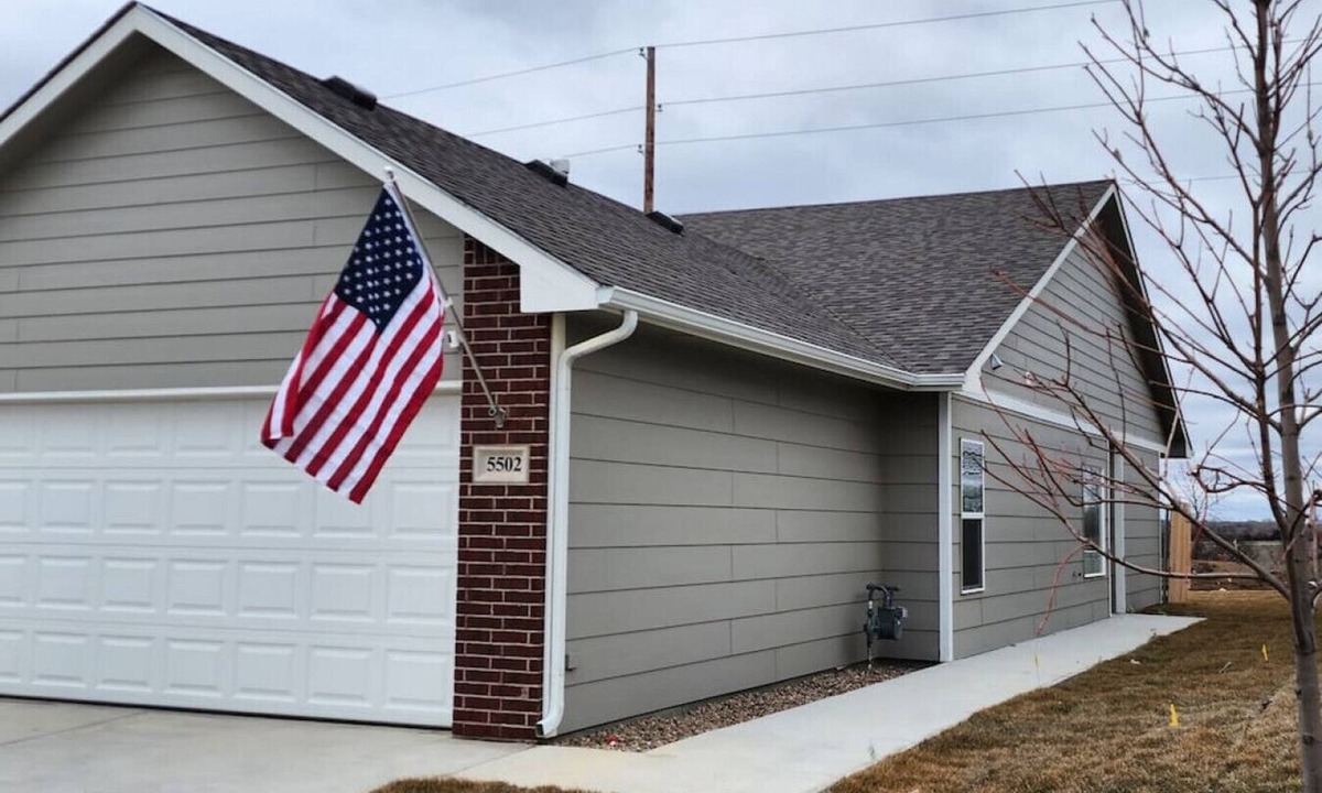 Bel Aire House | New single level 3 bed 2 bath