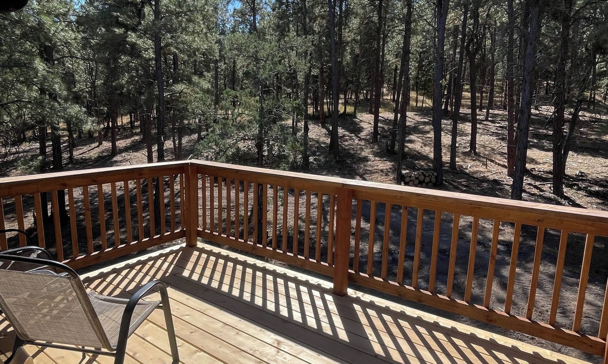 Moorcroft House | New Solar Powered Home on Cozy Pine Ridge