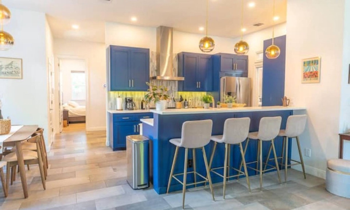 Southtown House | New Southtown home near downtown