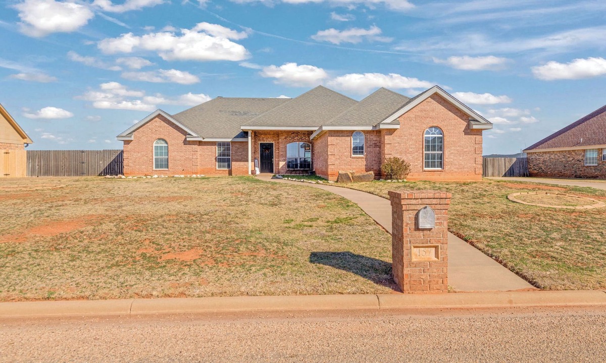 Tuscola House | New! Spacious 3BR Getaway, Sleeps 6, Easy Access to Abilene