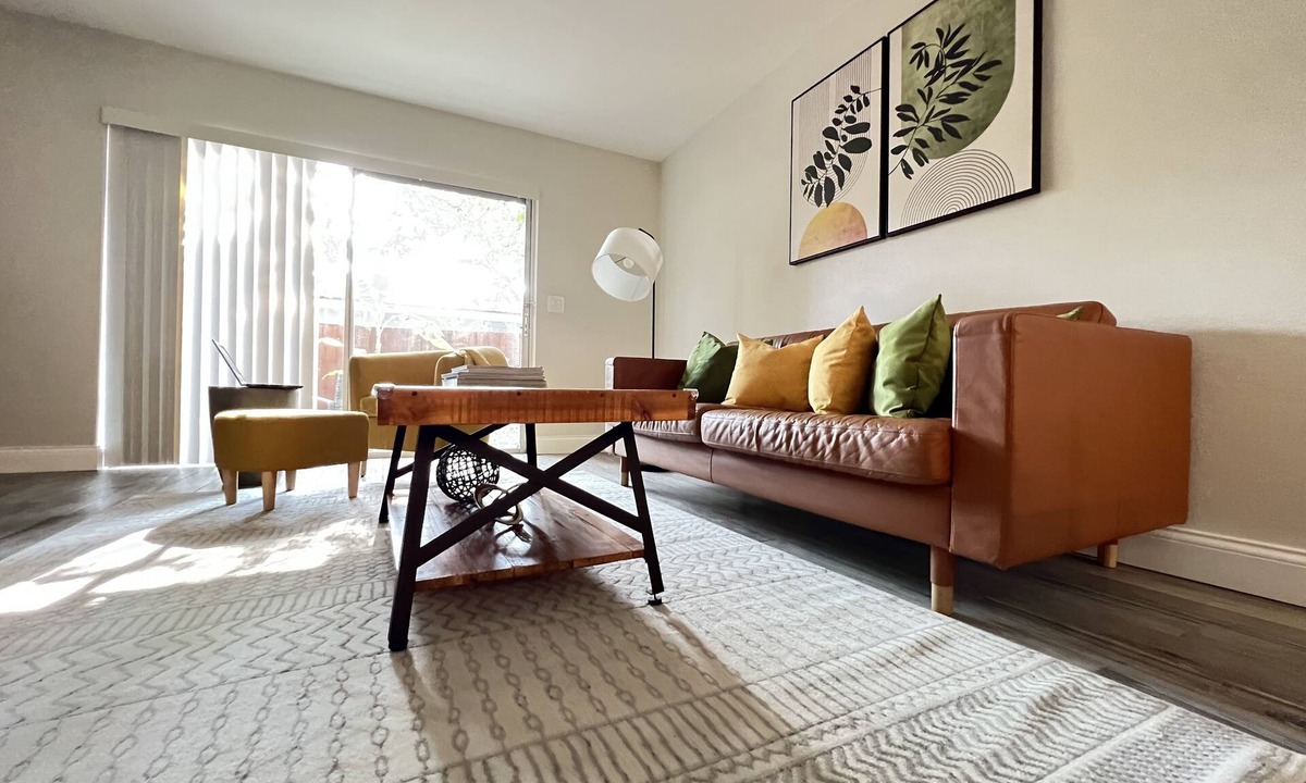 Orlando House | NEW! Spacious designer 2-Bed/2.5-Bath townhome near Downtown Orlando