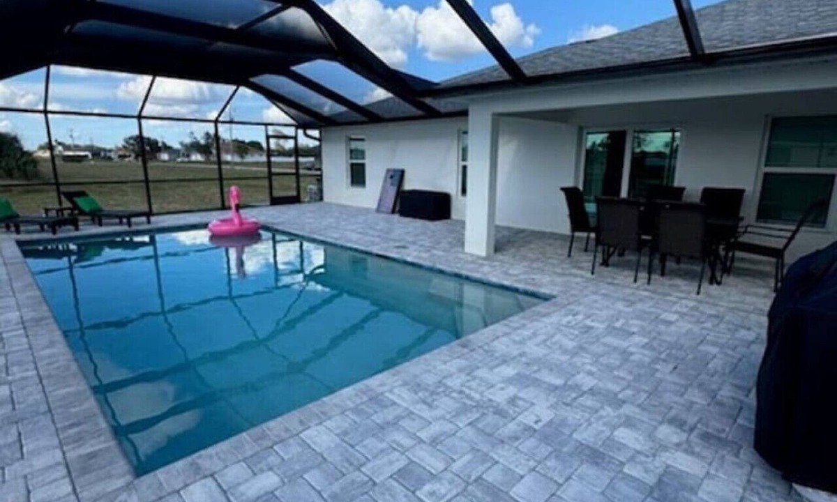 Diplomat House | New Spacious Home w/Heated Saltwater Pool & Private Pier!