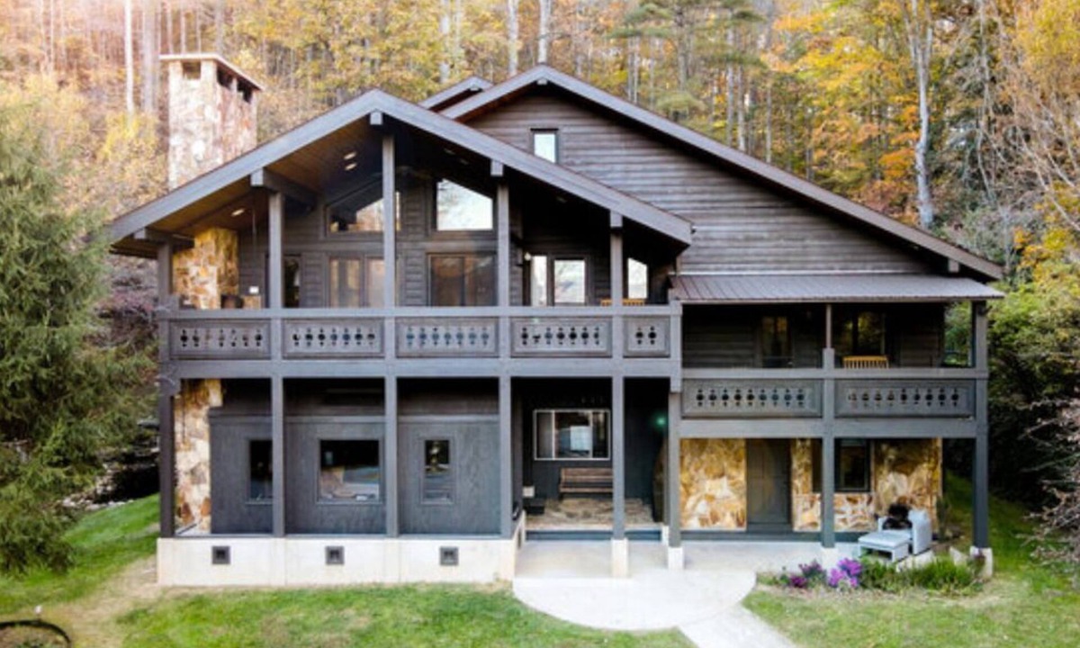Whittier Ski Chalet | NEW! Spectacular Private Retreat - 7bed/7bath Chalet