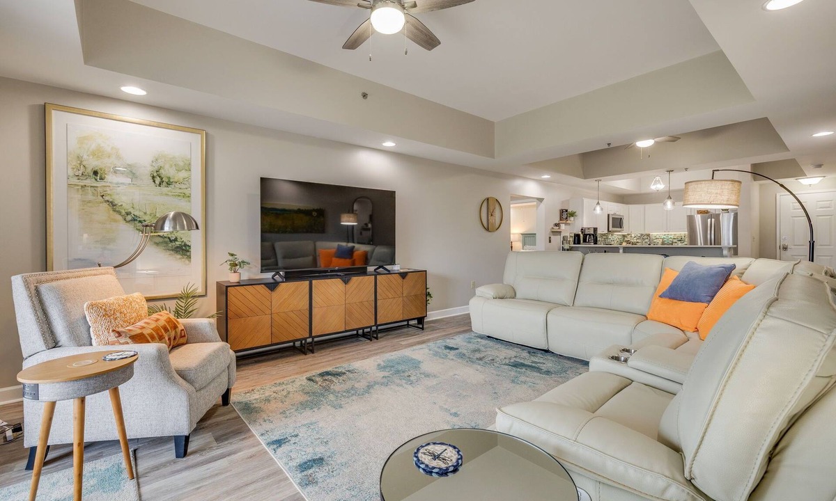 Bluff City Condo | “New” SpeedwaySkyview, Elevated Living, Elevator