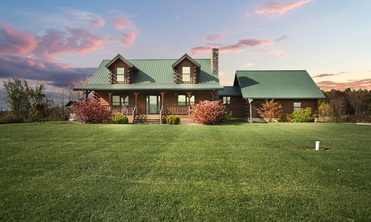 Homerville Cabin | NEW! Sprinkle Bottom Lodge