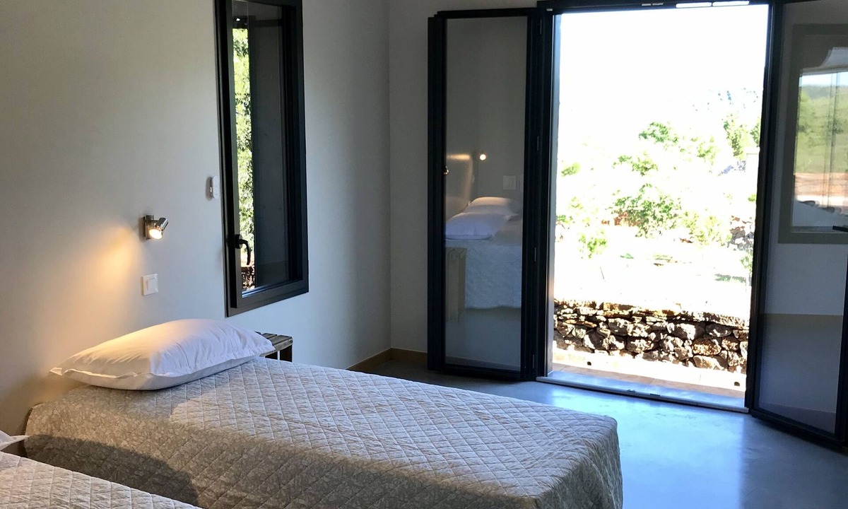 Les Vans House | New stone and wood house with swimming pool