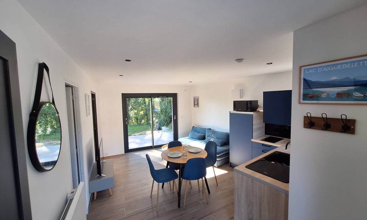 La Bridoire Apartment | New studio 2 steps from lac de aiguebelette