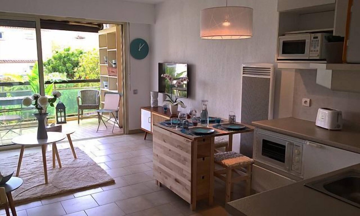 Antibes Apartment | New studio 3 people - Absolute calm - Ponteil & Salis Beaches