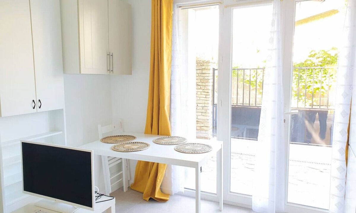 Velizy-Villacoublay Apartment | New T2 20 min from Paris