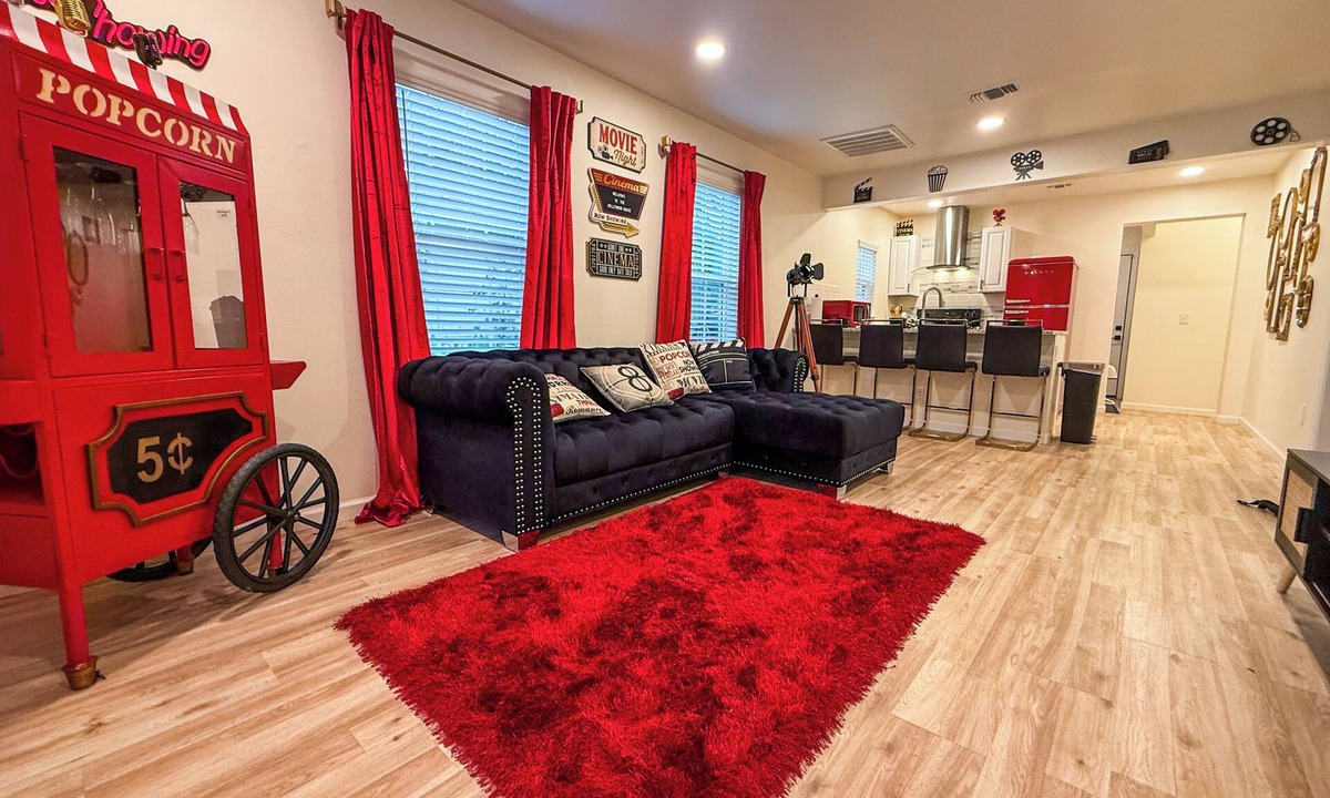 Eastside Promise Neighborhood House | NEW | The Hollywood House | Downtown San Antonio
