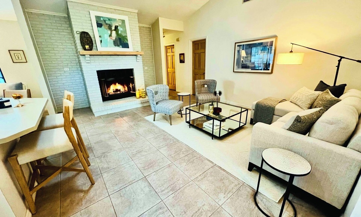Samsula-Spruce Creek House | New! The Landing Pad-4 lrg BR-private heated pool-Reno-FlyIn-Golf-near Daytona