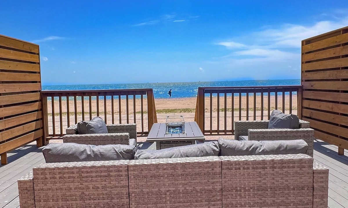 North Beach Apartment | NEW! The Shipwreck Studio