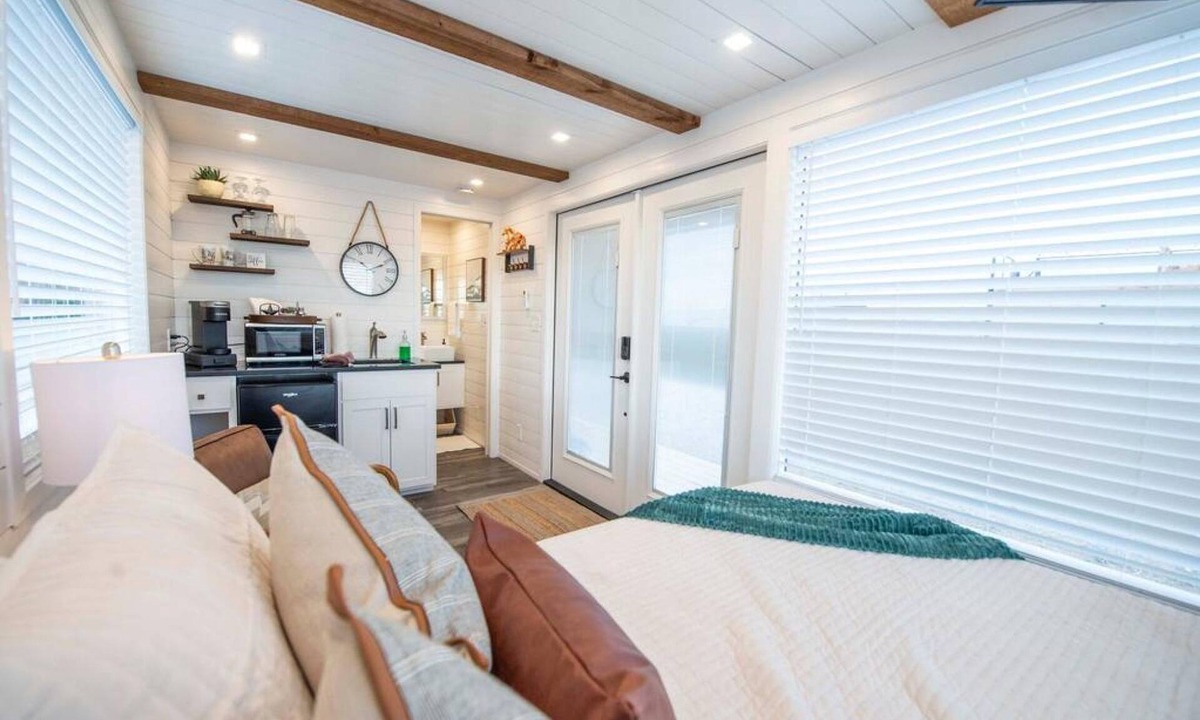 Alpine House | New The Wild West Cozy Container Home