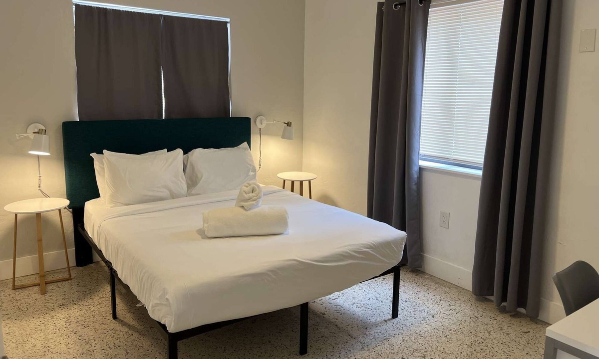 The Roads Apartment | ✨ New Two Bedroom plus Free Parking